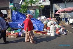 Imbas Penutupan TPA Piyungan: Tumpukan Sampah & Bau Tak Sedap Menyebar di Jogja