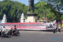 Aksi Damai Respons Rocky Gerung terhadap Presiden Jokowi di Solo, Ini Orasinya