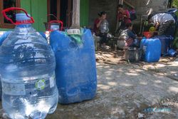 Dropping Air Bersih ke Wilayah Terdampak Kekeringan di Wonosamodro Boyolali