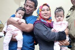 Pemulangan Bayi Kembar Siam Aisyah & Aliyah Pasca Operasi Pemisahan di Malang
