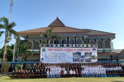 Jokowi Apresiasi SMK Negeri Jateng di Semarang Putus Kemiskinan via Pendidikan