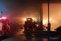 Pabrik Kertas di Wonokerto Wonogiri Terbakar Hebat, Begini Kesaksian Karyawan