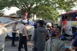 Breaking News! Bus Sugeng Rahayu Adu Banteng dengan Eka di Ngawi Jatim