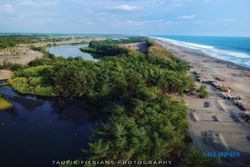 Yuk, Eksplorasi Keindahan Pantai Laguna Lembupurwo Kebumen