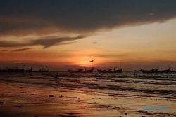 Ini Dia 3 Spot Incaran Pencinta Pesona Langit Senja di Pantai Rembang