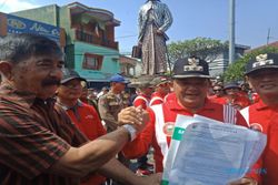 Paguyuban Tjiptoan Serahkan Patung dr Tjipto Mangoenkoesoemo ke Pemkab Semarang