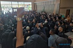 Round Up Geger Pinjol di UIN RM Said Surakarta, Giliran Mahasiswa Pro Dema Demo