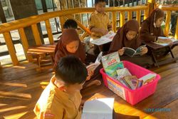 Tingkatkan Minat Baca Siswa, SDIT Nur Hidayah Solo Buat Gazebo Literasi