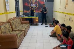 Polisi Bubarkan Pesta Miras di Angkringan Sumber Solo, 6 Pemuda Ditangkap