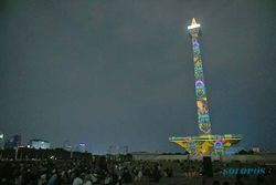 Indahnya Video Mapping & Air Mancur Menari Meriahkan HUT ke-78 RI di Monas