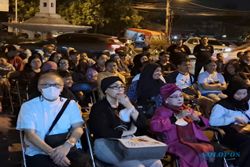 Disambut Meriah, Waldjinah Menyaksikan Musik Keroncong di Monumen Pers Solo