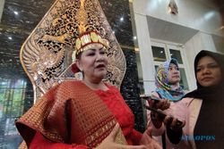 Pimpin Upacara HUT ke-78 RI, Wali Kota Semarang Kenakan Baju Adat Batak
