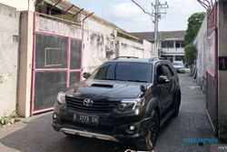 Polisi Geledah Kantor Perusahaan Dekorasi di Malang terkait Kasus Grha Wismilak