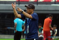 Arema FC Belum Pernah Menang dan Jadi Juru Kunci, Pelatih Joko Susilo Dicopot