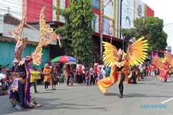 Meriahnya Pawai Budaya Kecamatan Wonogiri, Terbanyak dari SMAN 2 Bawa 800 Orang