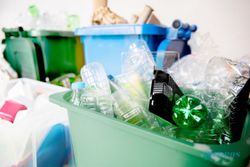 Optimisme RI Setop Penggunaan Plastik Sekali Pakai pada 2029