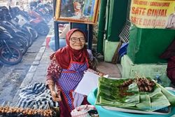 Sate Kere Mbah Suwarni, Kuliner Legendaris di Pasar Beringharjo Jogja