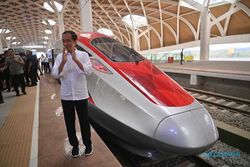 Presiden Jokowi Sebut Kereta Cepat Jakarta-Surabaya Masih Dikalkulasi