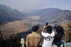 Wisata Gunung Bromo Ditutup Total Dampak Kebakaran Hutan dan Lahan