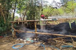 Bakar Sampah Berujung Kebakaran Lahan di Magelang, Petugas Damkar Turun Tangan
