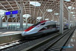 Nasib Proyek Kereta Semi Cepat Jakarta-Surabaya segera Diputuskan Jokowi