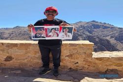 Ini Penampakan Rudy Doakan Ganjar Jadi Presiden 2024 di Gunung Sinai Mesir