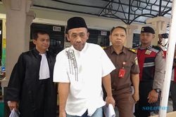 Sidang Perdana Mbah Slamet, Dukun Pengganda Uang Bunuh 12 Orang di Banjarnegara