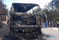 Kronologi Bus Pariwisata yang Ludes Terbakar di Widodaren Ngawi