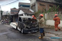 Kronologi Mobil Terbakar saat Melaju di Sleman, Diduga Alami Korsleting