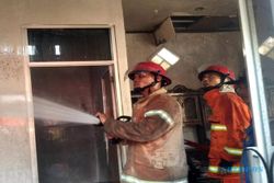 Rumah Terbakar, Pemilik Dilarikan ke IGD RSUD Sragen