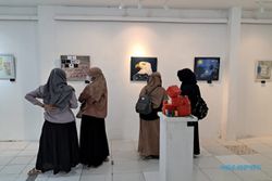 26 Karya Mahasiswa UMS Dipamerkan di Natur Gallery, Ada Lukisan Starry Night