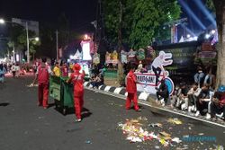 Pesta Perpisahan Ganjar, Sampah Berserakan di Jalan Pahlawan Semarang