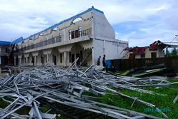 Diterjang Angin Puting Beliung, Bangunan Ponpes di Kubu Raya Kalbar Rusak Berat
