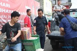 PMI Solo Salurkan Bantuan Logistik ke Pos Kebakaran Gunung Lawu via Candi Cetho