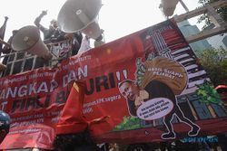 Tuntut Firli Bahuri Dicopot, Massa Front Indonesia Timur Bersatu Demo di KPK