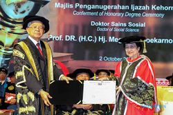 Daftar Gelar Megawati, 10 Doktor dan 2 Profesor Honoris Causa