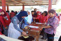 Siswa & Guru SMP di Kabupaten Semarang Belajar Bikin Batik Patron Khas Ambarawa