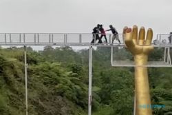 1 Wisatawan Meninggal, Polisi Periksa Pemilik Jembatan Kaca Limpakuwus Banyumas