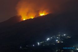 Kebakaran Gunung Merbabu Meluas Capai 848,5 Hektare, Ratusan Warga Mengungsi
