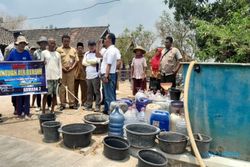 Komunitas Fortuner Soloraya Salurkan 10 Tangki Air Bersih ke Bulu Sukoharjo