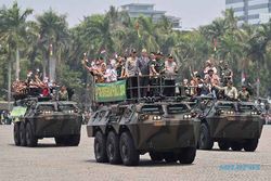 Peringatan HUT ke-78 TNI di Monas Jadi Ajang Unjuk Kekuatan Pasukan & Alutsista