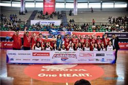 Tim Putra dan Putri SMA Tritunggal Semarang Juara Honda DBL Central Java Series