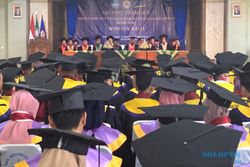 Selamat! 81 Lulusan Universitas Muhammadiyah Karanganyar Diwisuda