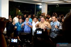 Sebelum Daftar ke KPU, Prabowo-Gibran Terima Nota Deklarasi Dukungan Ketum KIM