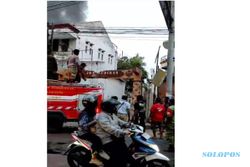 Sisi Lain Kebakaran Joyosudiran, Tim Pemadam 30 Menit Terhalang Gapura Kampung