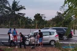 Kecelakaan Mobil Seruduk Truk di Tol Boyolali, 1 Orang Dilarikan ke Rumah Sakit