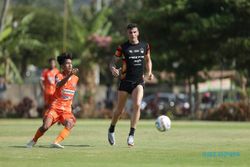 Uji Coba untuk Recovery seusai Libur, Persis Menang 4-1 Lawan Tim Liga 3 Jateng
