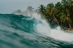 BMKG: Waspada Potensi Gelombang Tinggi di Laut Selatan Jabar, Jateng & DIY