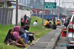 Dampak Aksi Buruh di Bekasi, Tol Jakarta-Cikampek Macet Parah