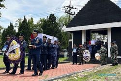 Tiga Korban Pesawat Super Tucano TNI AU Dimakamkan di TMP Suropati Malang
